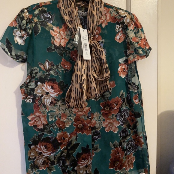 Alice + Olivia Jeannie Tie-Neck Leopard & Floral Blouse M NWT - Picture 4 of 7
